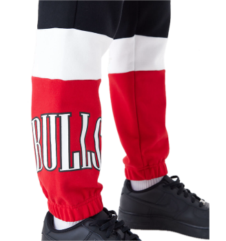 Pantaloni New Era Nba Colour Block Chicago Bulls Nero Bianco E Rosso | New Era | 