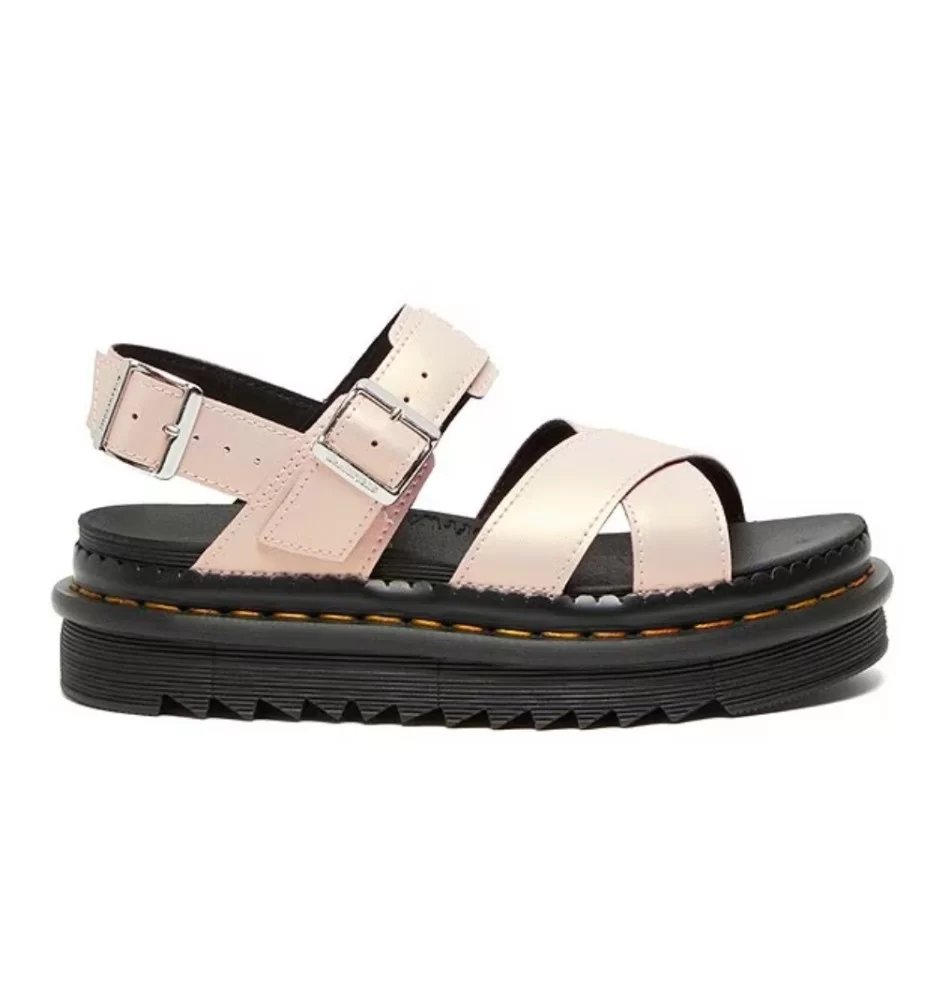 Dr. Martens Sandali Voss II Powder Pink Gold Shift Leather Rosa 41136650