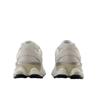 New Balance Scarpe 9060 Sea Salt Moonbeam Turtledove Bianco | New Balance | 